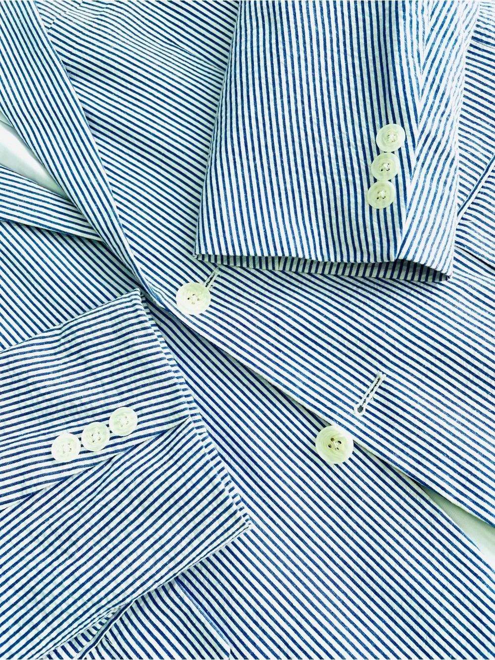 100% Cotton Alan Flusser Blue & White Striped Seersucker Sport Coat